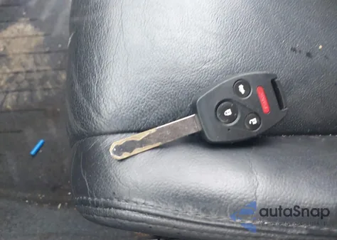 2010 Honda Accord 2.4 Ex-L z USA, uszkodzony, nr VIN 1HGCP2F86AA048293